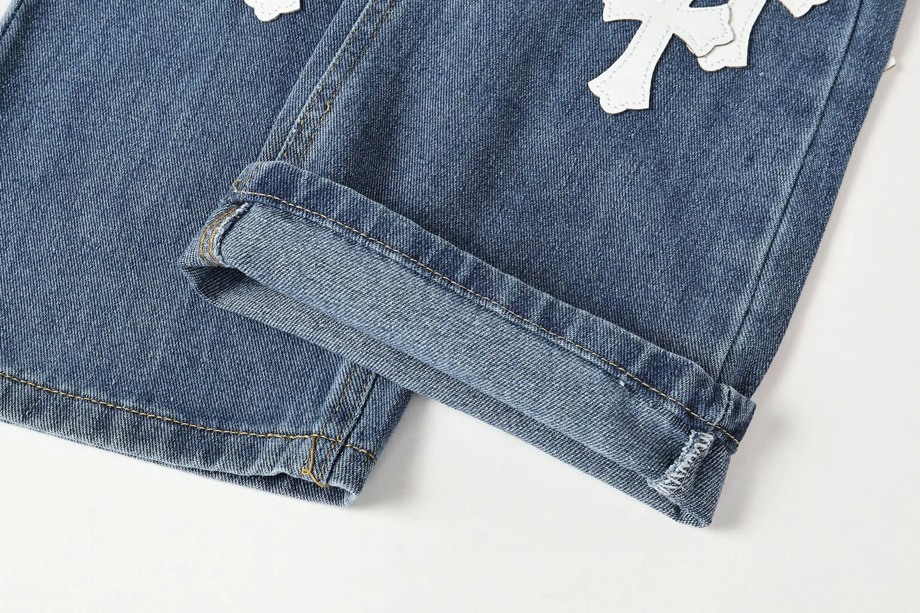 P270 Chrome Hearts/Chrome Hearts Classic Color Leather Cross Washed Color Fabric Unisex Denim Trousers Color: Picture Color Code Number: 28-36